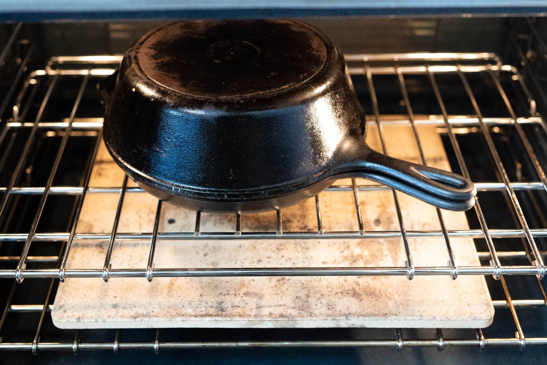 Here's Why Sheet Pans Pop In The Oven And How You Can Prevent It